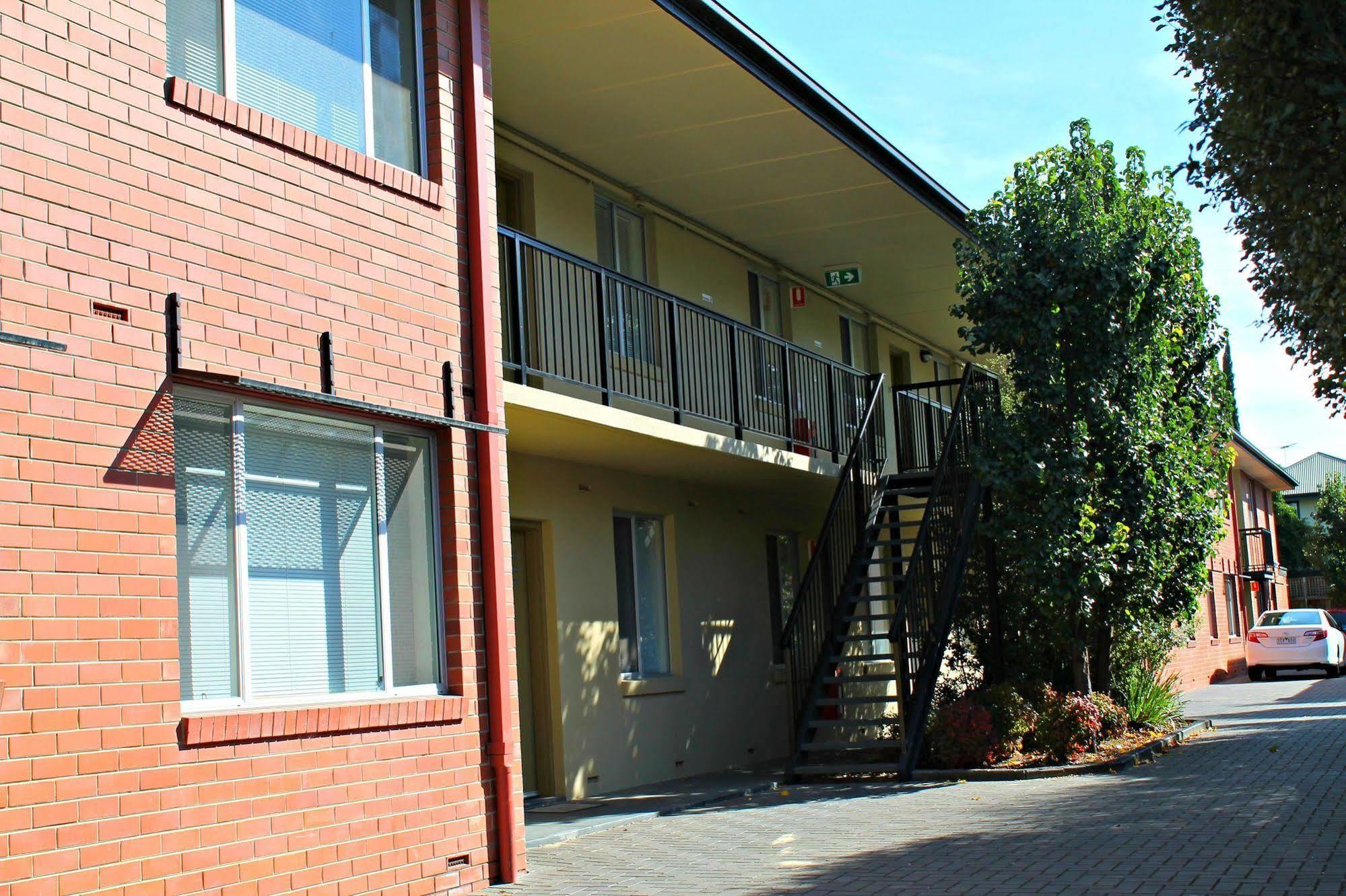 Adelaide Dress Circle Apartments - Childers Street Exterior photo